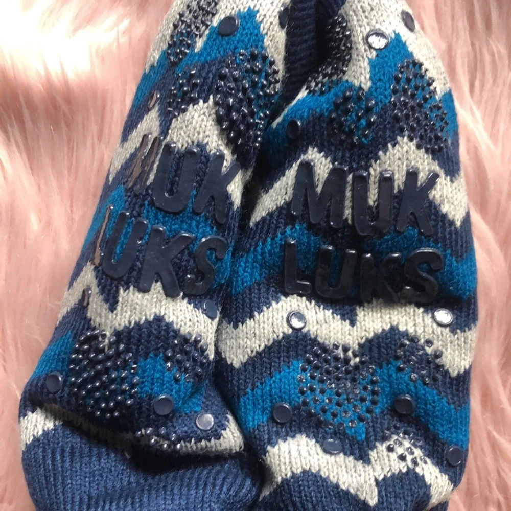 MUK LUKS cabin socks